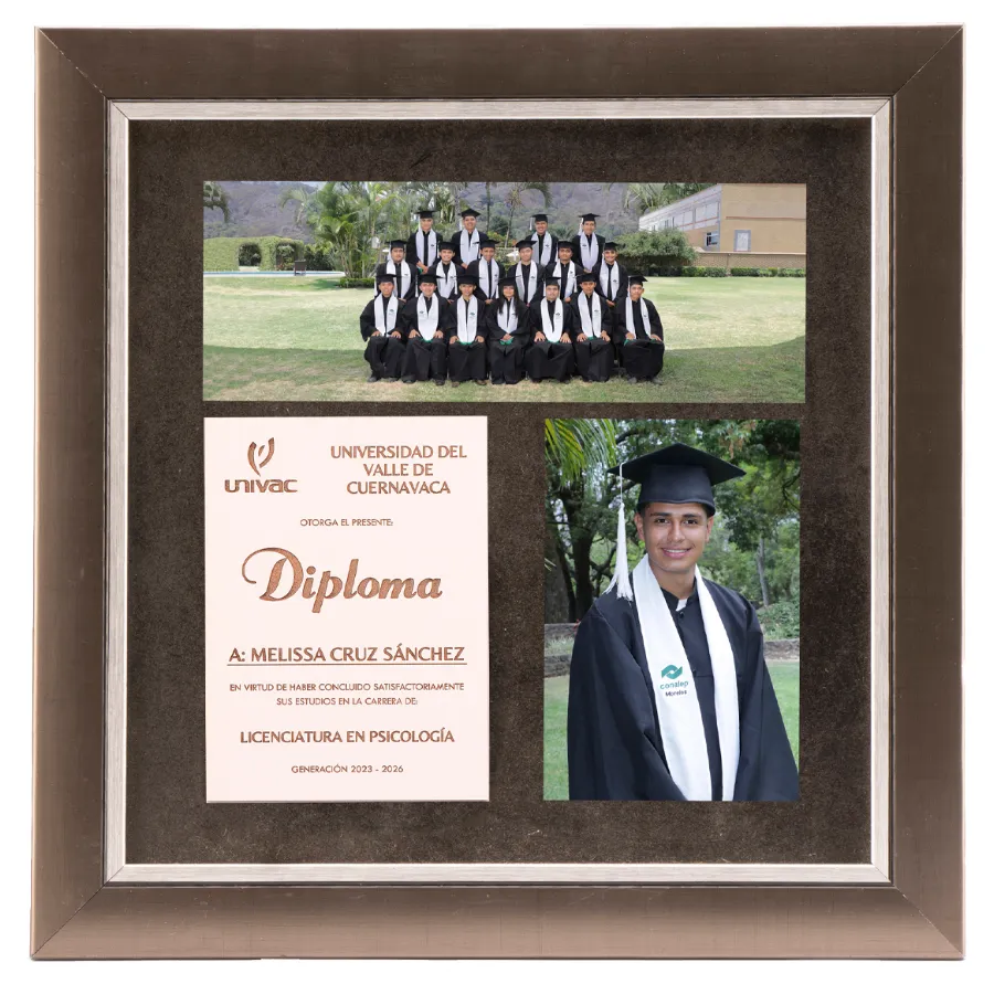 Tríptico Grupal Cuadrado